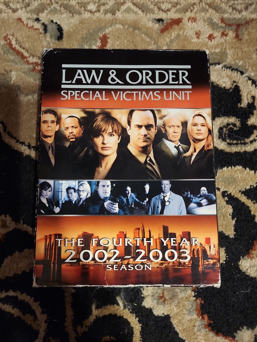 Universal Law & Order: Special Victims Unit DVD Box Season 4 - Black